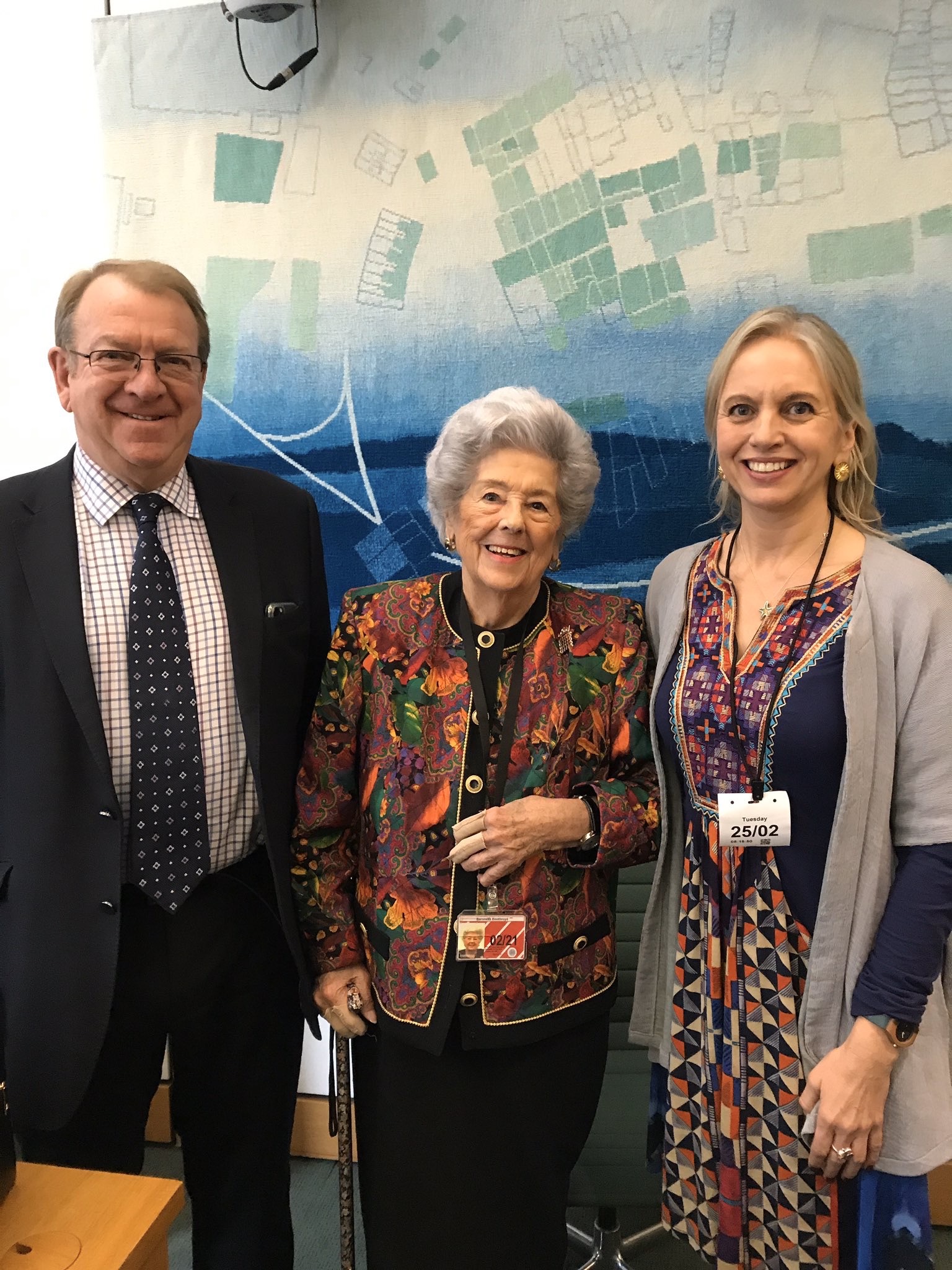 ERqJJpGXsAA-OSf ERqJJpGXsAA-OSf